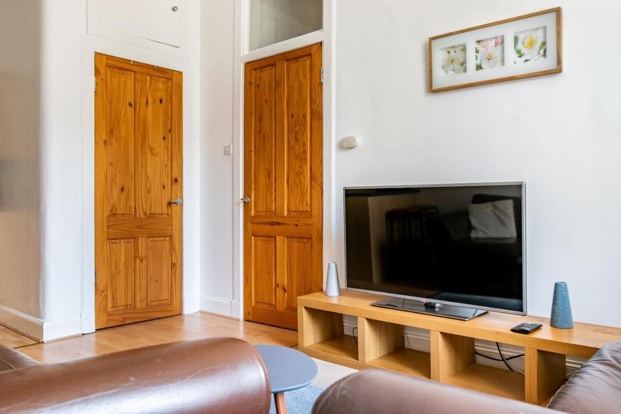 Amazing Apartments - Dalgety St - Near Holyrood Edinburgh Buitenkant foto