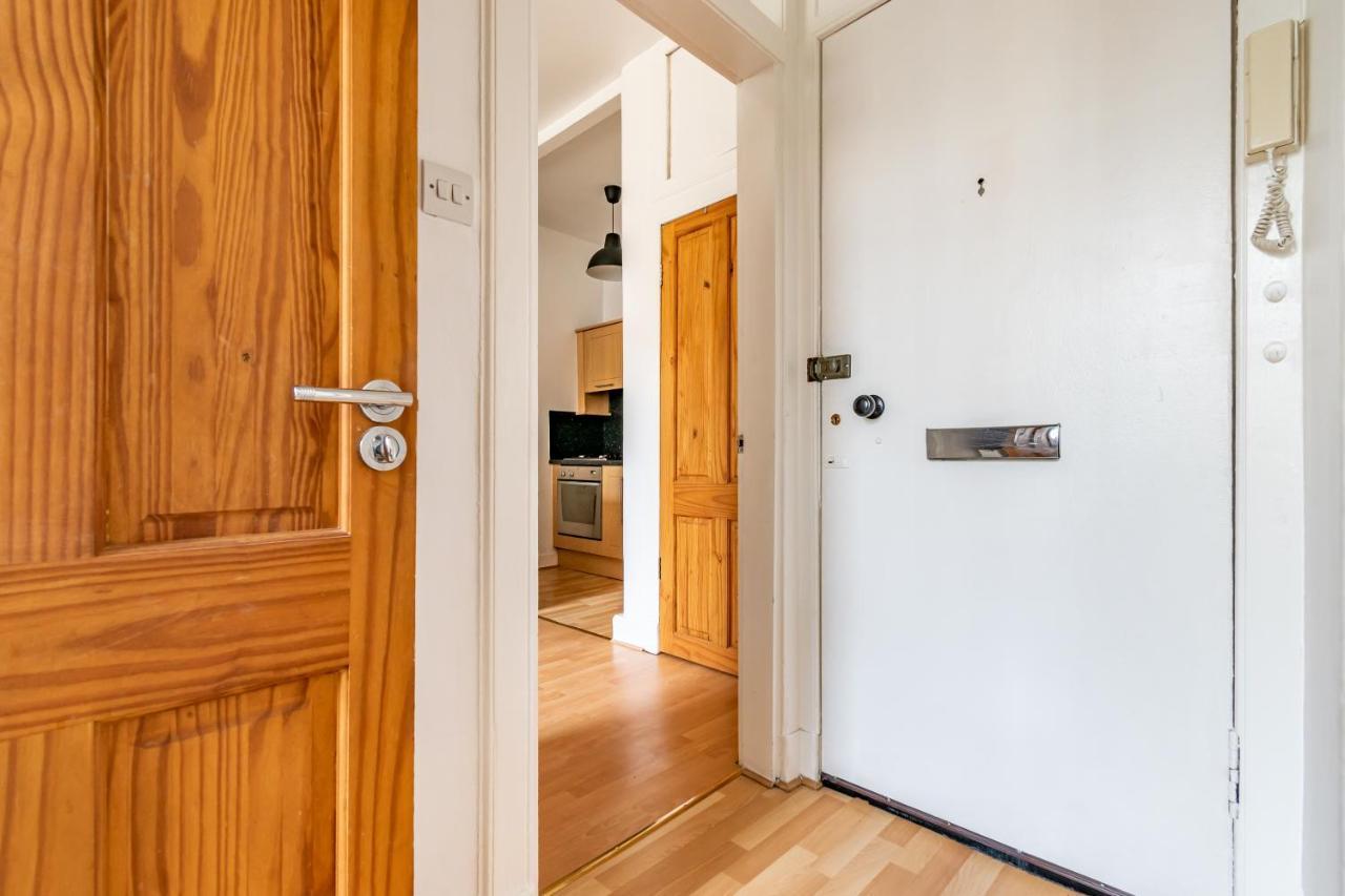 Amazing Apartments - Dalgety St - Near Holyrood Edinburgh Buitenkant foto